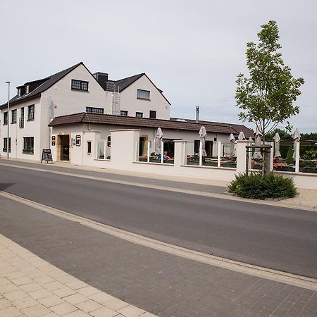 Hotel Salons De Vrede Ichtegem Exterior foto